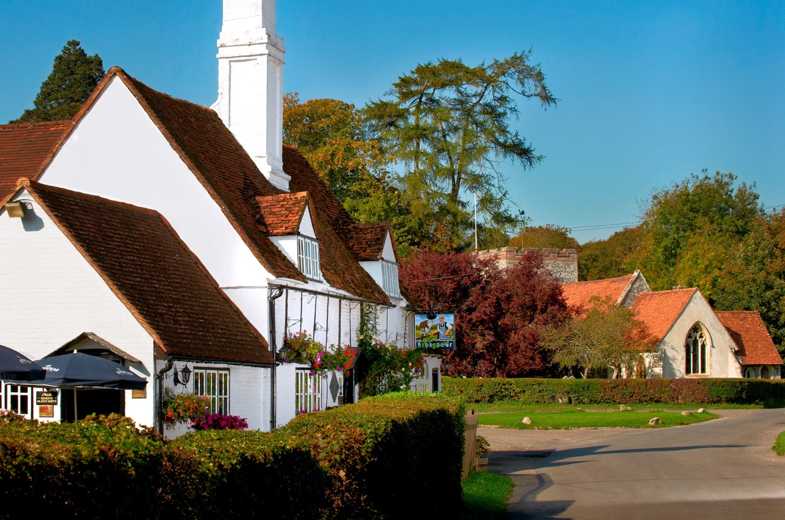 A Chilterns village with a country pub and church